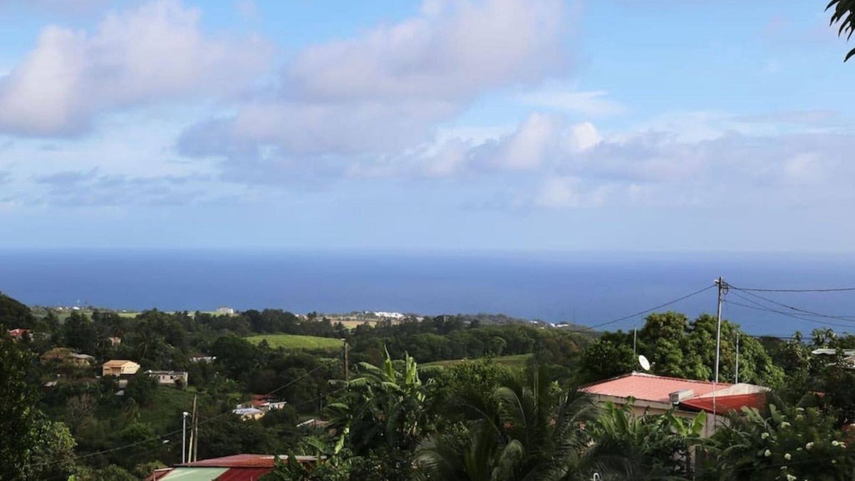 Le Marigot Apartment | Hummingbird Studio . Head for the North!