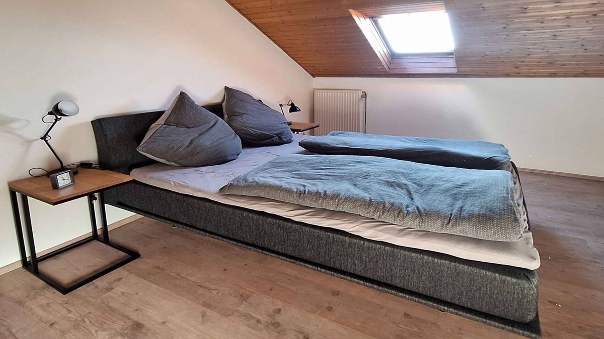 Schernfeld Apartment | Hundefreundliche Ferienwohnung 120qm für bis zu 4 Personen
