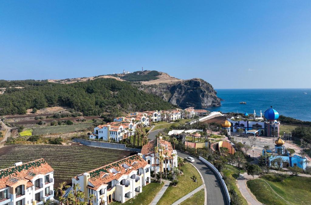 Jeju City Resort | Hundert Hills