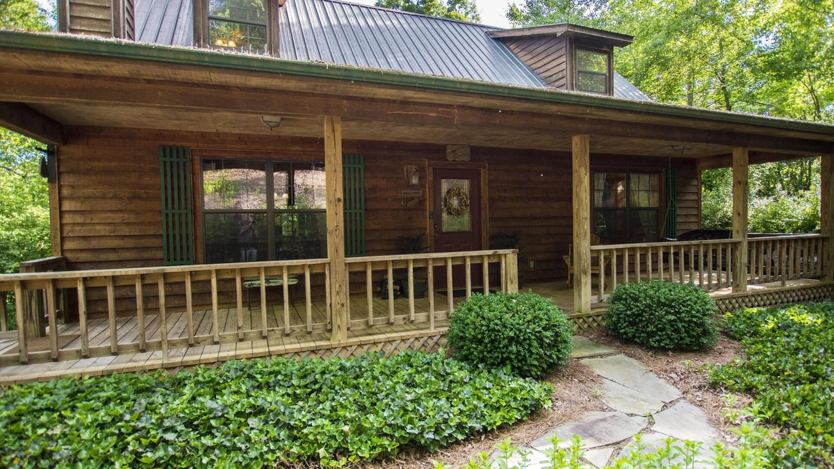 Young Harris Cabin | Hunker Down" Creek Front Cabin, In The Blue Ridge Mountains