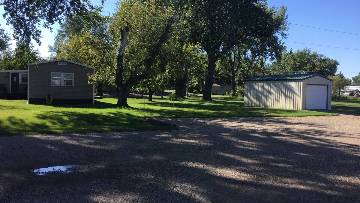 Dawson House | Hunt, Fish, Play, Relax, Enjoy!