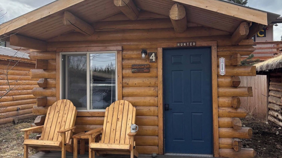 Tok Cabin | Hunter Cabin-Modern Comfort in the Last Frontier (For families or casual travelers)