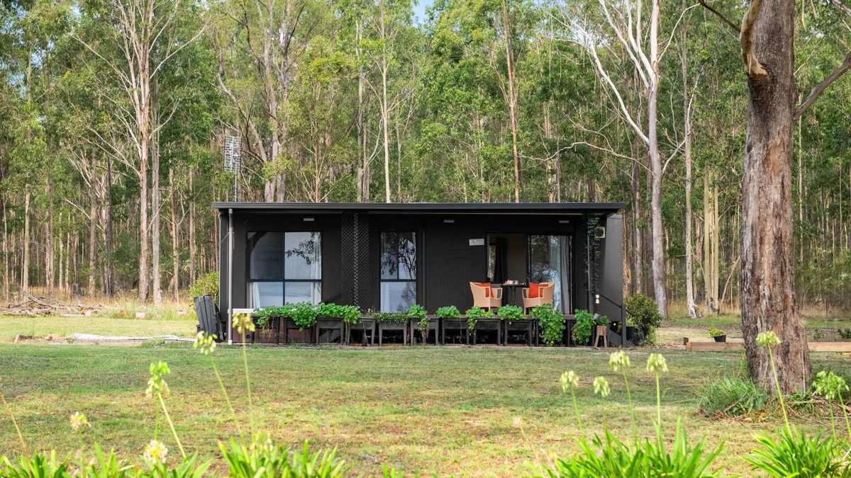 Quorrobolong Cabin | Hunter Hideaway Farm cozy cabin for two with hot tub outside the door.