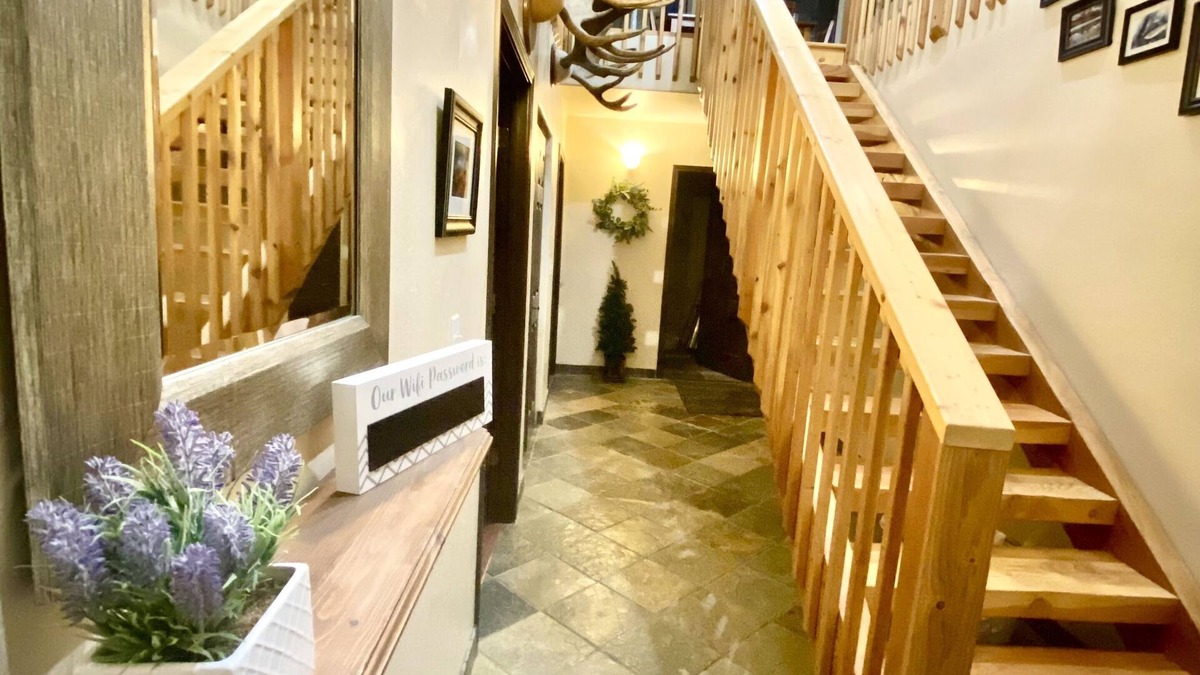 Ridgeway Apartment | Hunter's Haven - 5 min from Soldotna!