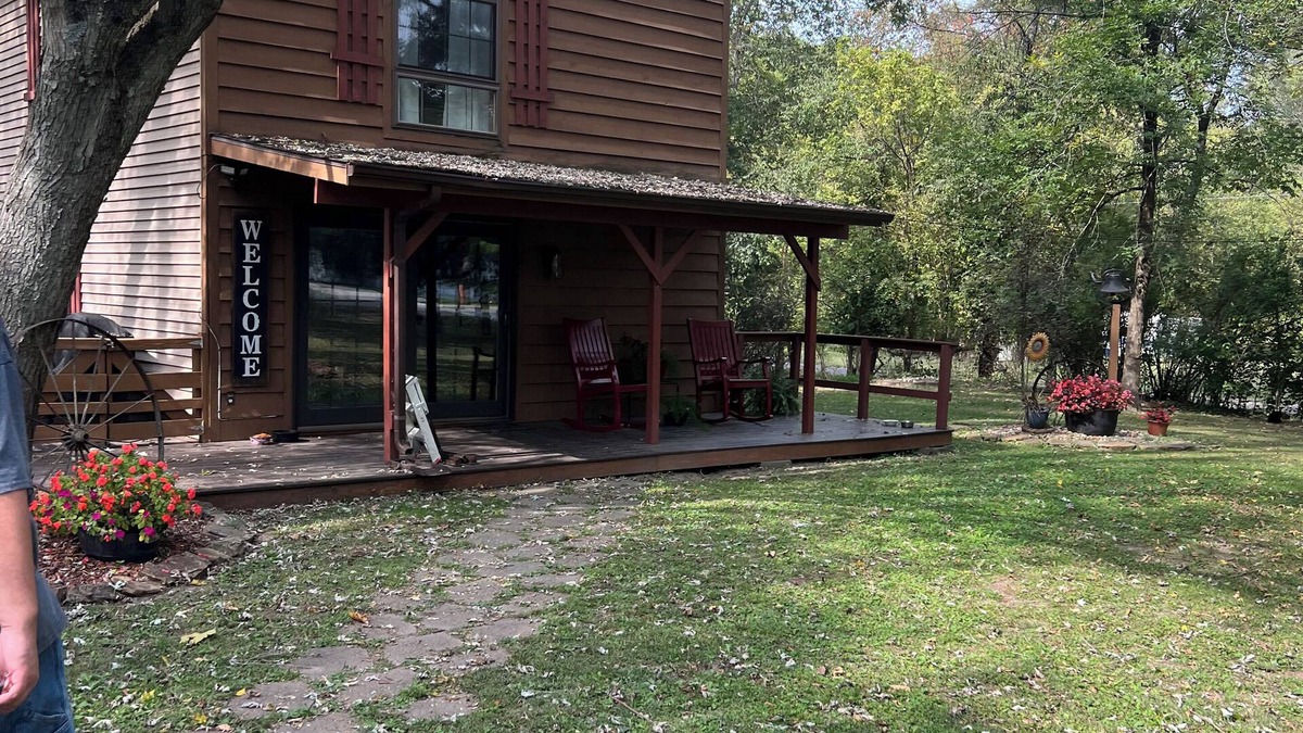 Christopher Cabin | Hunter's Retreat