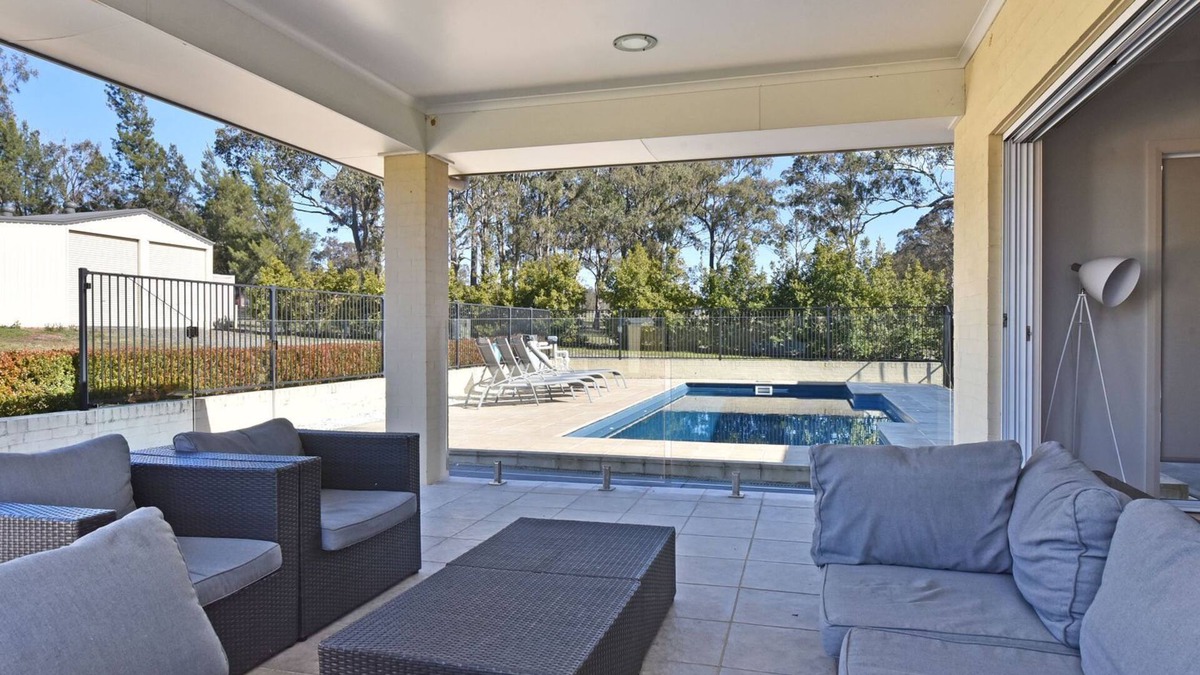 Nulkaba House | Hunter Winery Hideaway with Pool & Games Room