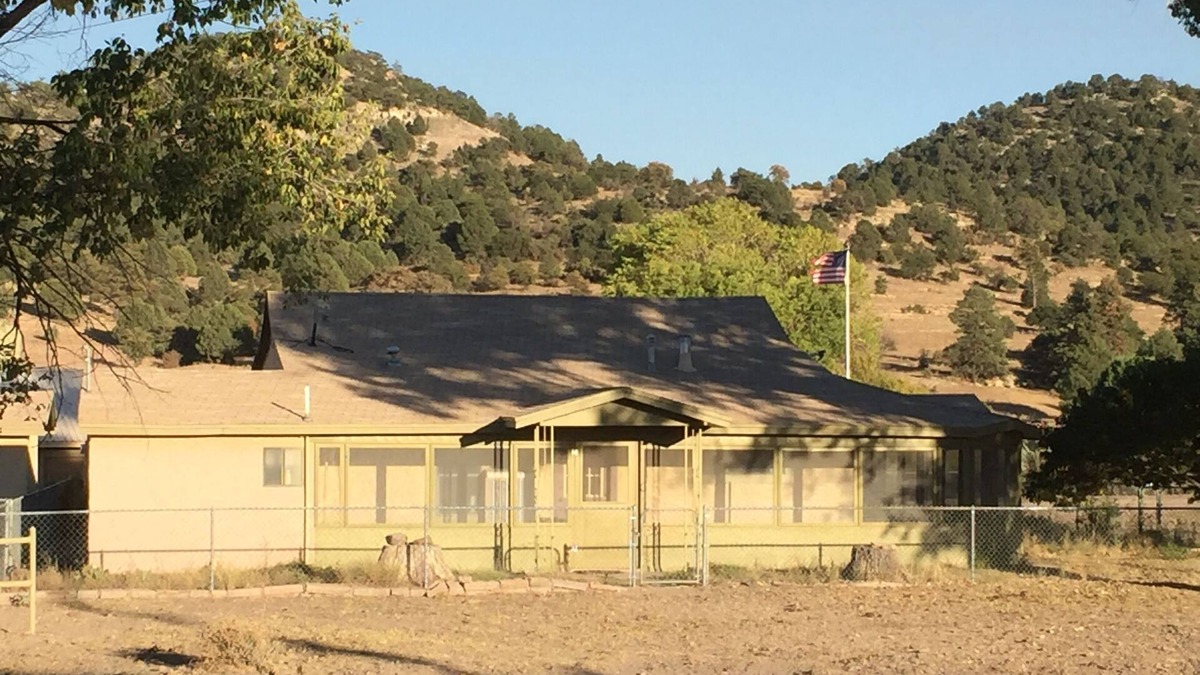 Mule Creek House | Hunters, Hikers, Campers Welcome!