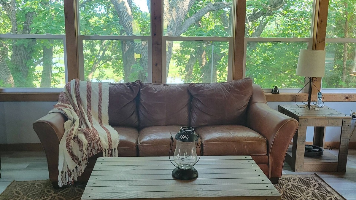Holmesville Cabin | Hunters Paradise, cozy 2-bedroom cabin in quaint Crab Orchard.
