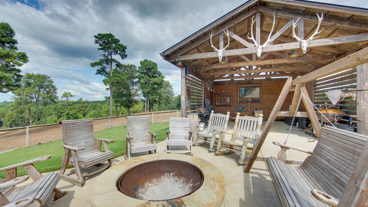 Palestine House | Hunters' Paradise: Texas Ranch Home w/Pool