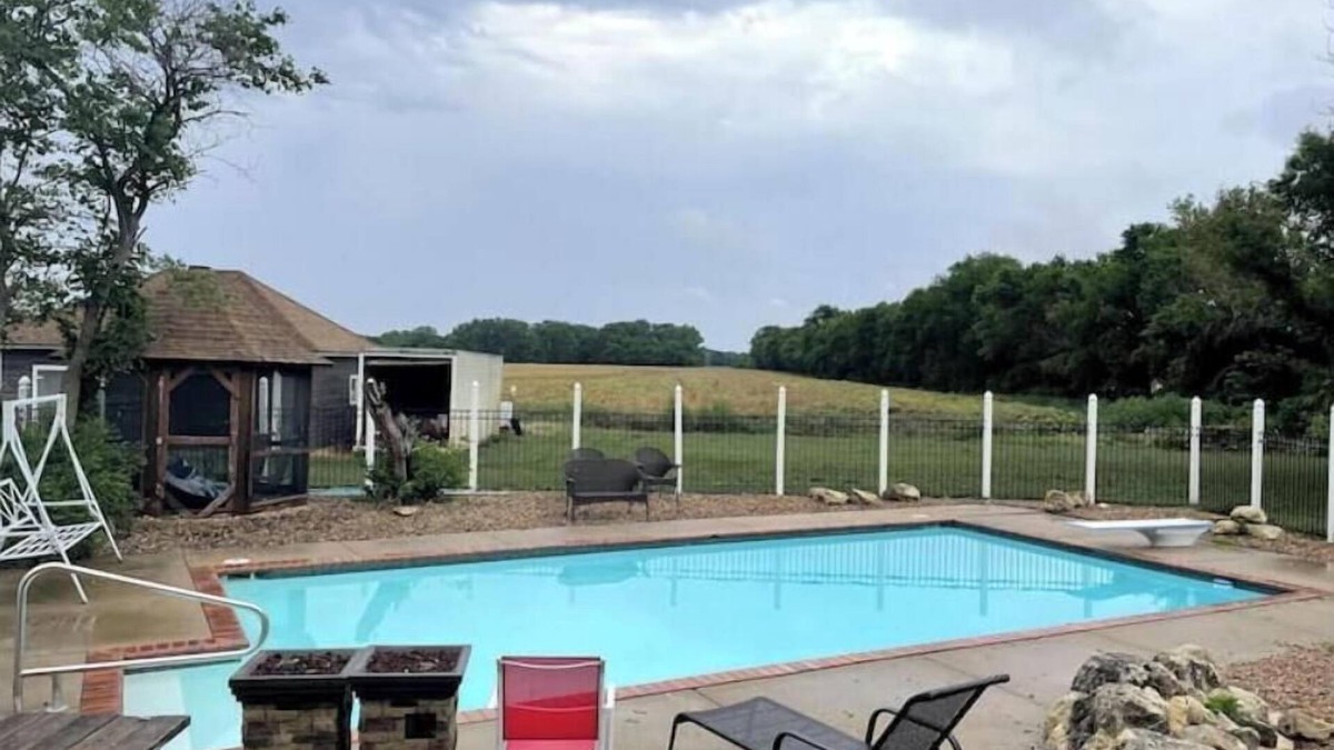Saline County Other | Hunters Travelers Weddings