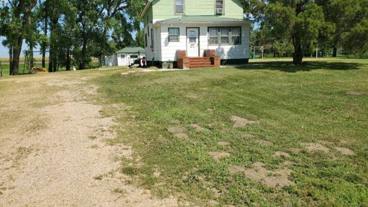Medina House | Hunting and Fishing Rental House on the edge of town.