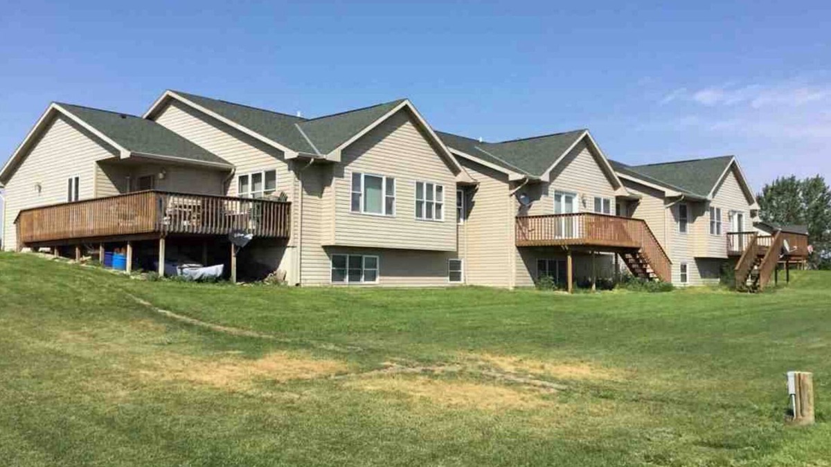 Pierre House | Hunting, Fishing and River-fun Getaway!