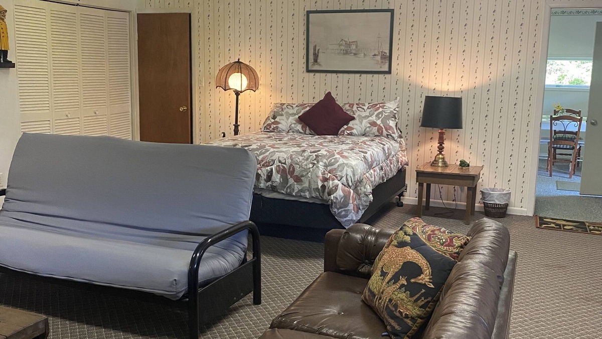 Tippecanoe Cabin | Hunting in groups early fall or a summer family vacation ? this is perfect!