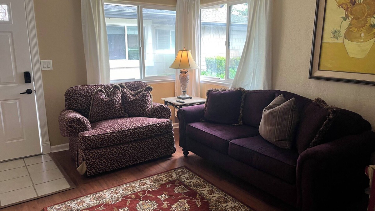 Huntington Beach Condo | Huntington beach condo centrally located 15 minutes from beach, 5 min to freeway
