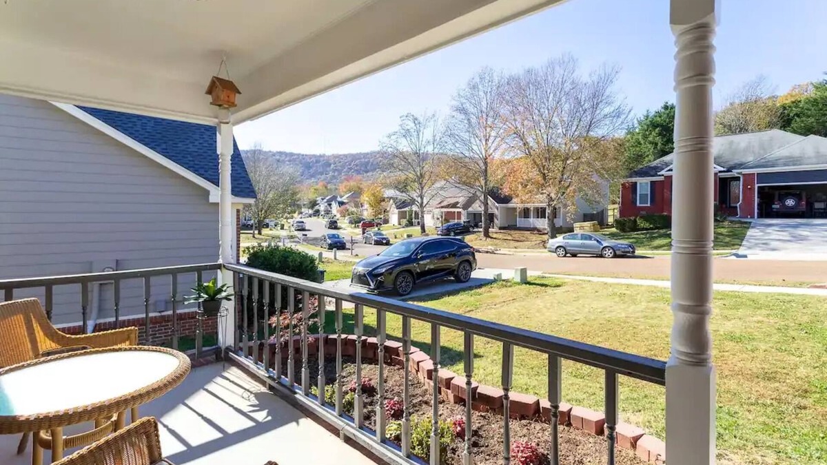 Normal House | Huntsville home with mountain view