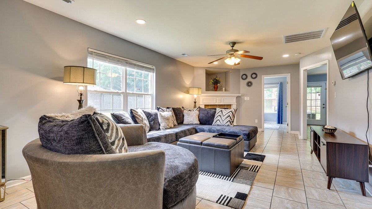 Belle Mina House | Huntsville Vacation Rental < 5 Mi to Airport!