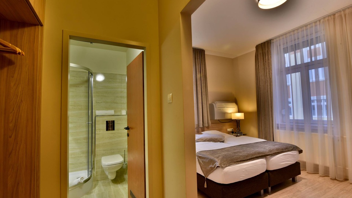 Gyor Bed & Breakfast | Hunyadi