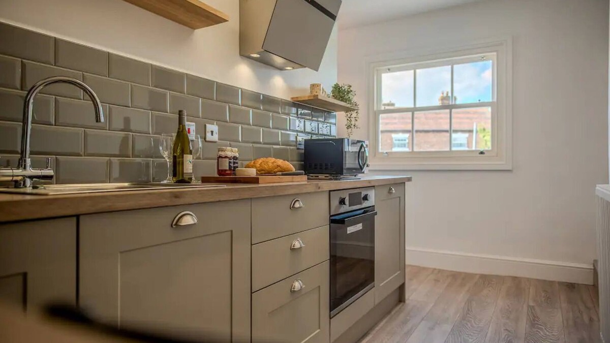 Coalbrookdale Apartment | Hurdley Heights a Luxury Apartment on the High Street Broseley Shropshire