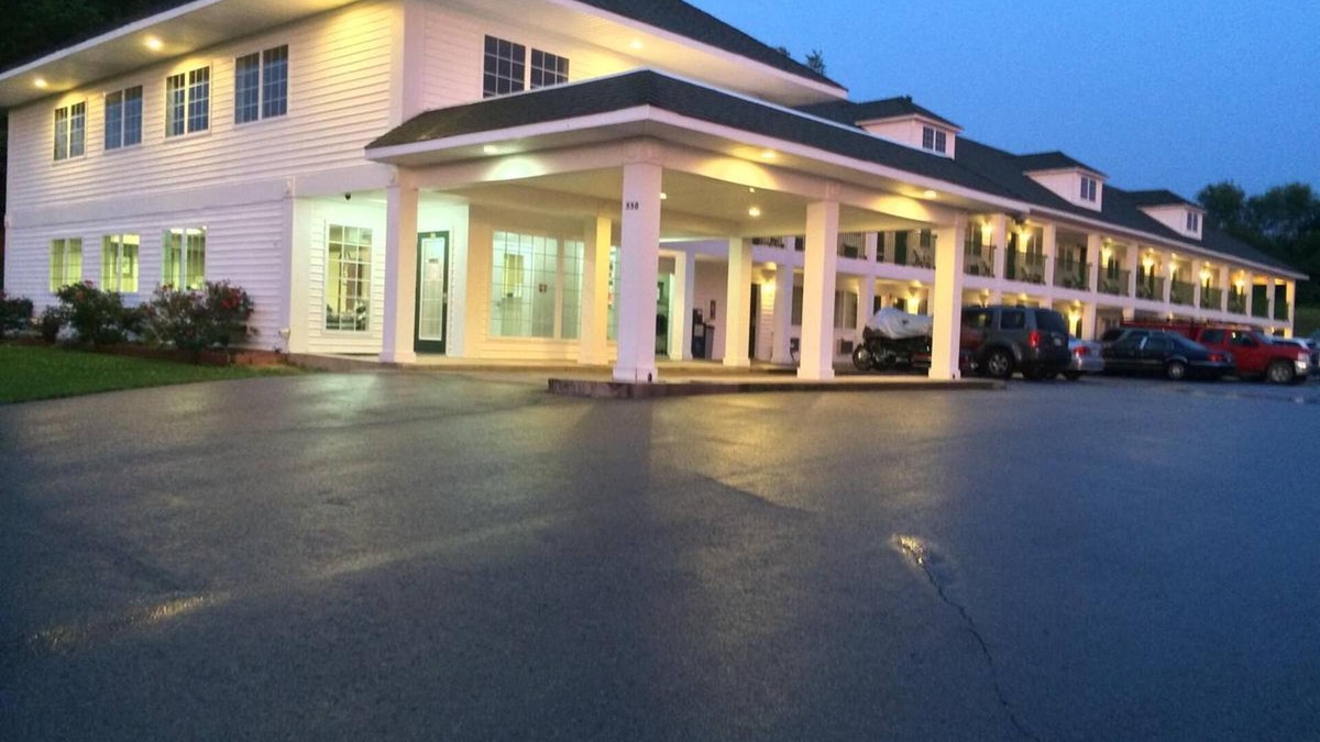 Waynesboro Hotel | Hurricane Inn