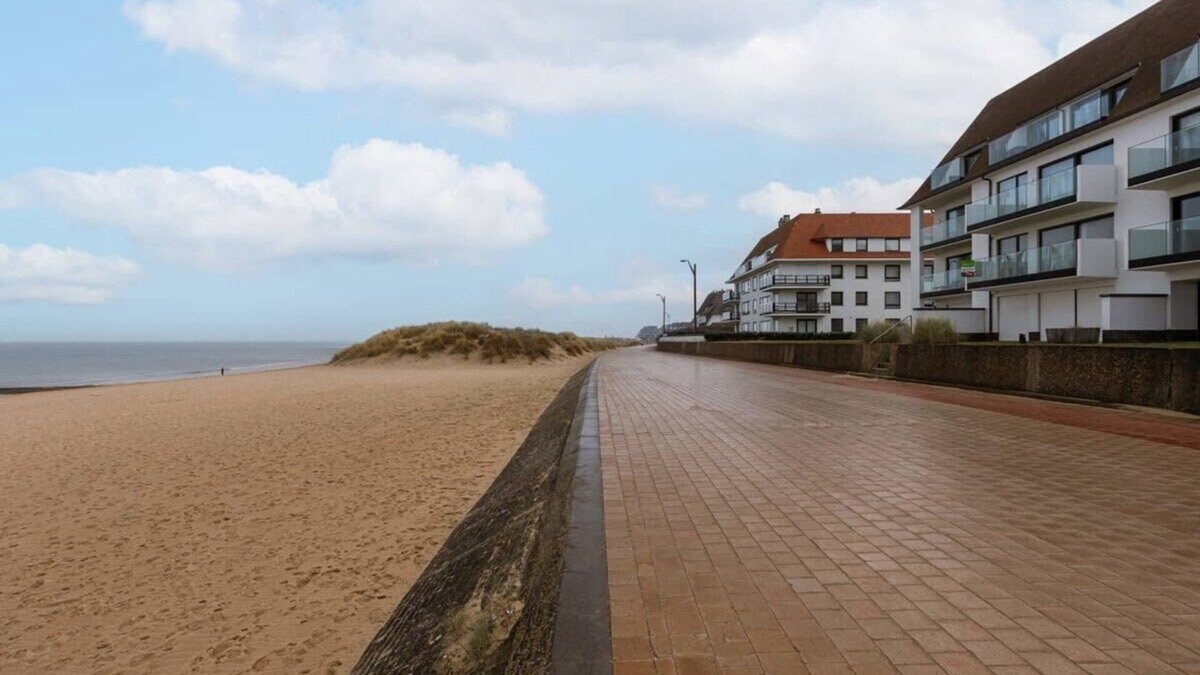 Het Zoute Apartment | Huswell - Apartment with garden at the seaside in Knokke