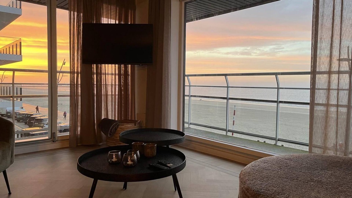 Blankenberge Apartment | Huswell - Renovated Seaview apartment