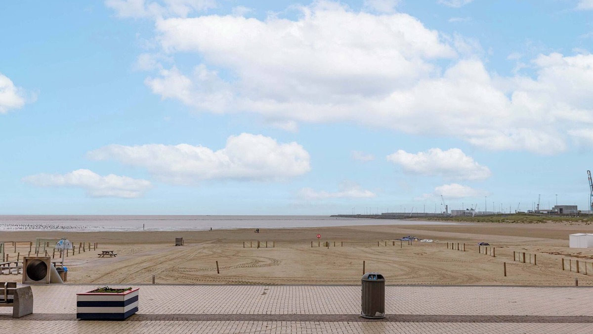 Lissewege Apartment | Huswell - Seaview apartment with spacious terrace in Zeebrugge