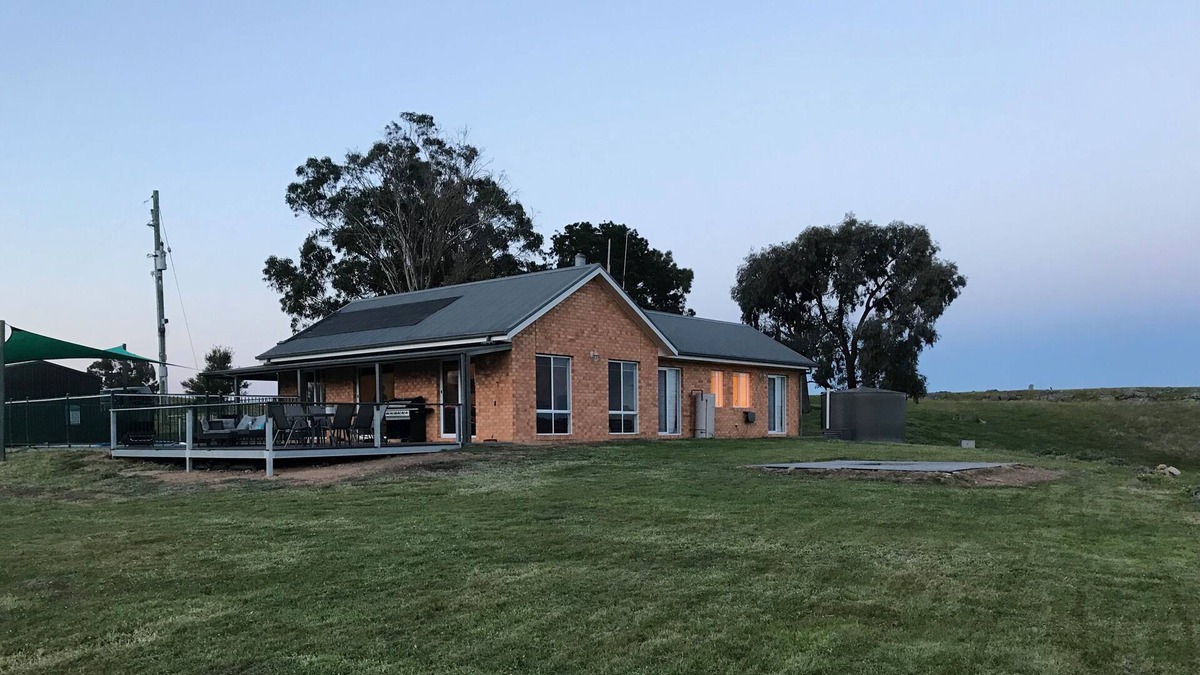 Heathcote South Other | Hut on the Hill - Your Ultimate Private Escape