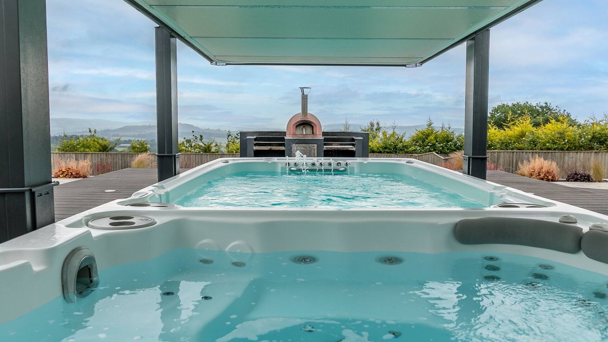 Clyst St Mary House | Huxham View - Family luxury, swim-spa, gym & cinema