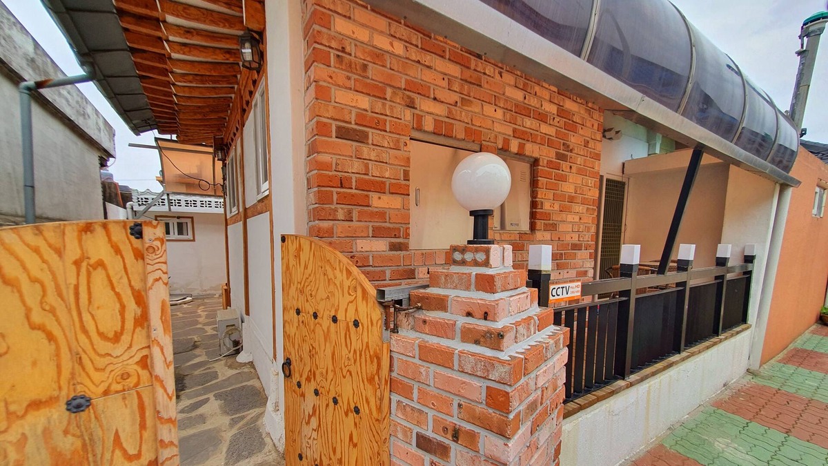 Gyeongju House | Hwangridangil Adamjeong