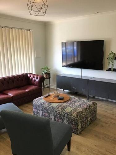 Kalgoorlie Apartment | Hyacinth Egan