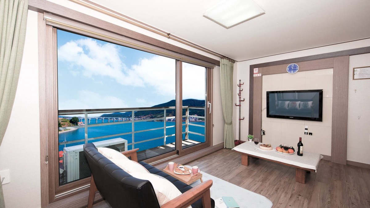 Yongnam-myeon House | Hyacinth Pension