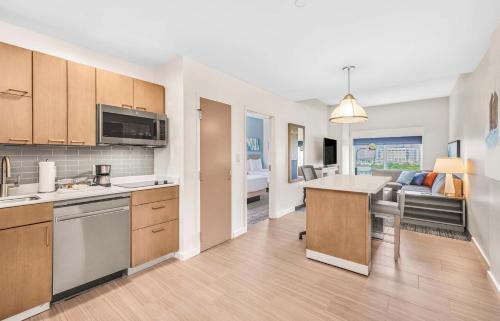 Texas Medical Center Hotel | Hyatt House Houston Medical Center