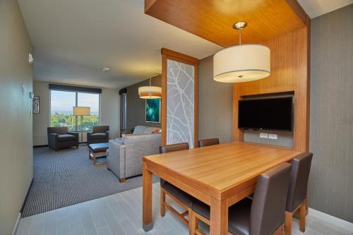 Cal Young Hotel | Hyatt Place Eugene/Oakway Center
