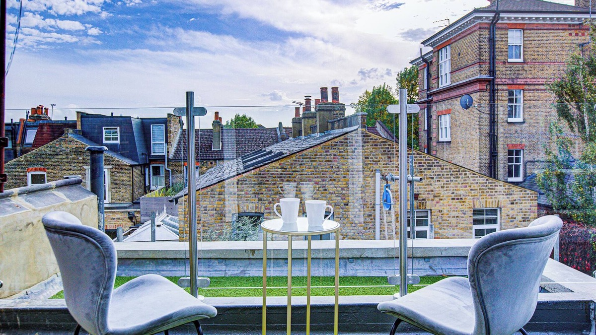 Cheam Apartment | Hybrid Resi - Sutton | 2 Bed Apartment