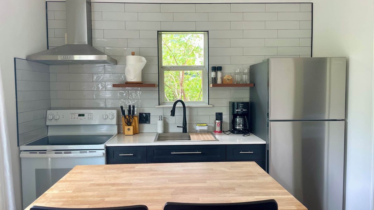 North Loop Apartment | Hyde Park Charming Retreat