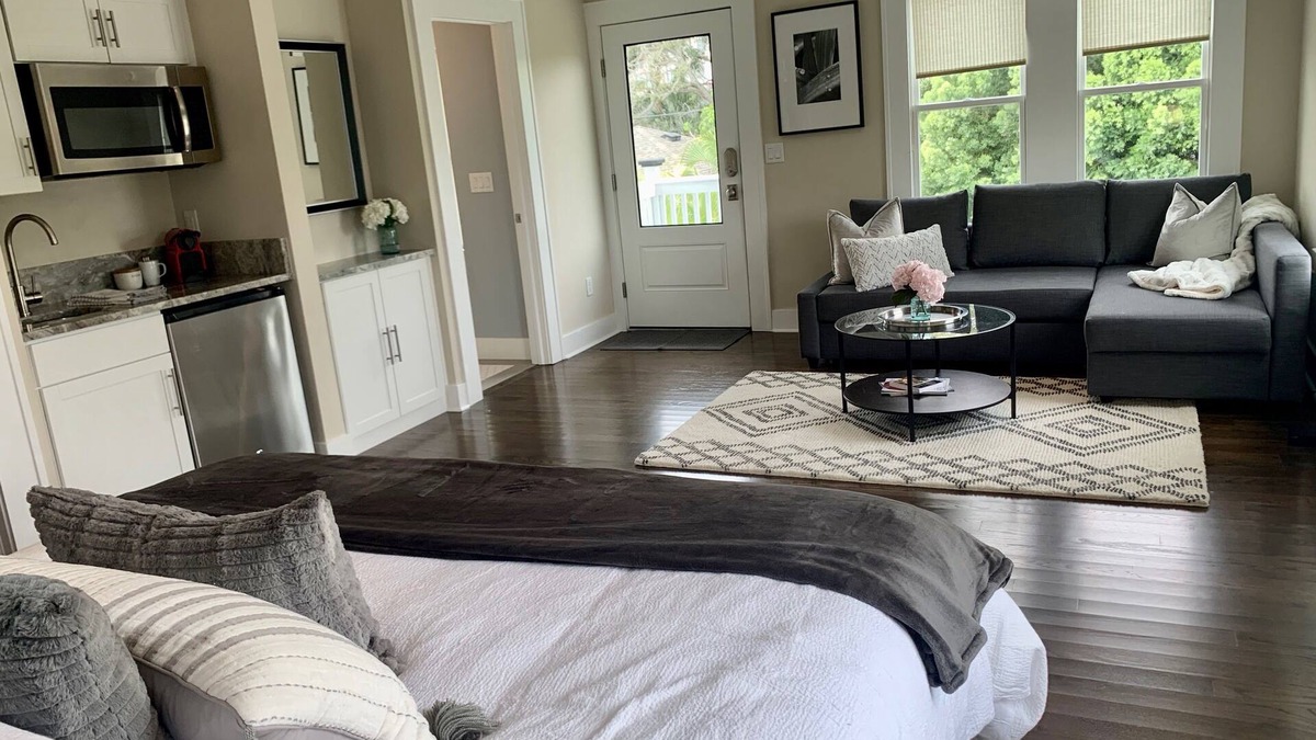 SoHo Apartment | Hyde Park Studio - Perfect location!
