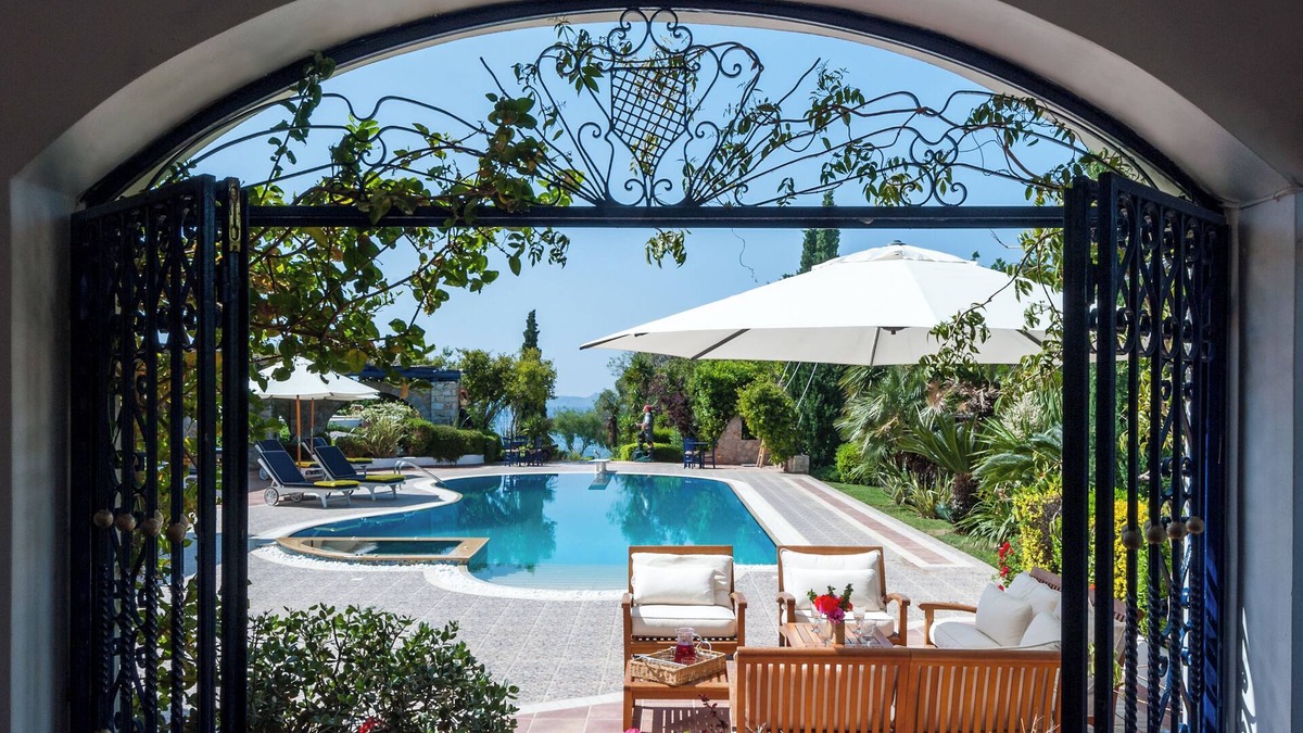 Pigadia Villa | Hydra Bay Resort Vip Beach Villas - up to 50 guests