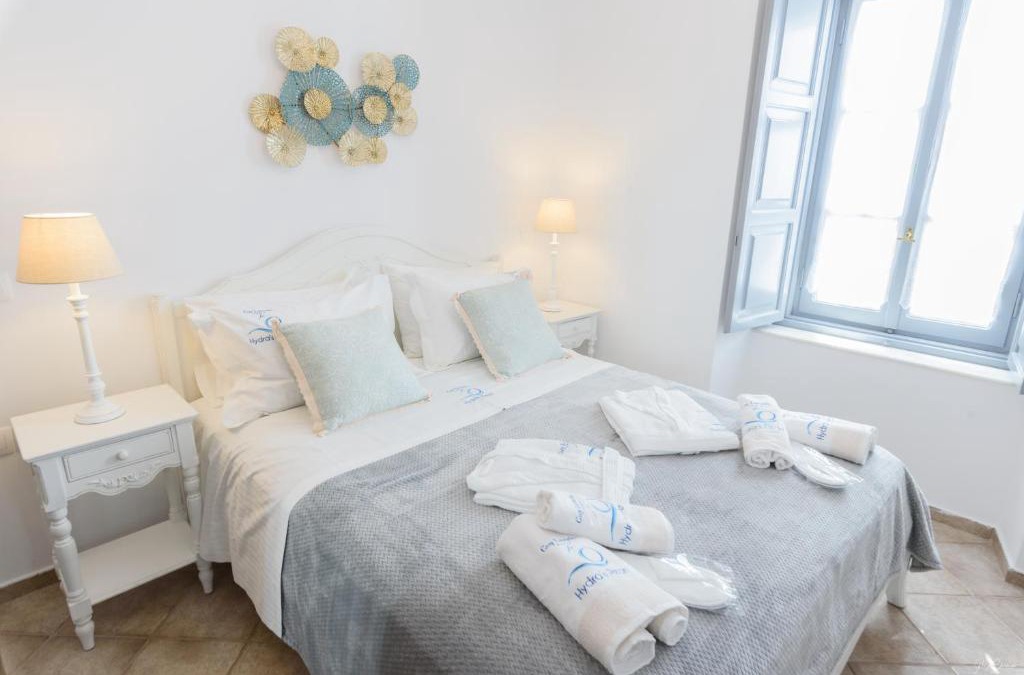 Hydra Apartment | Hydra's Pearl - Blue Pearl