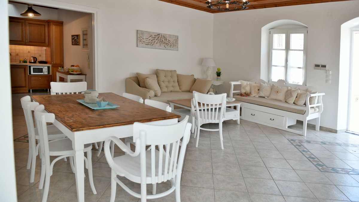Hydra Villa | Hydra's Pearl *Brand new* at the heart of Hydra