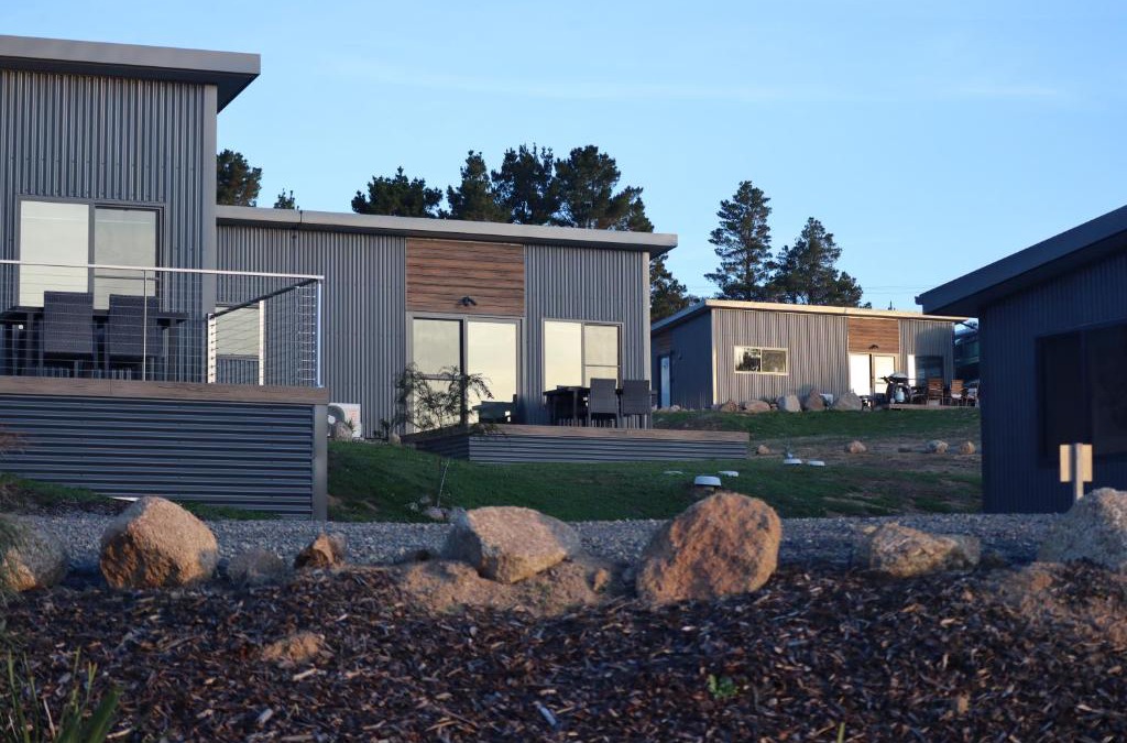 East Jindabyne House | Hygge Eco Cabins Beautiful New Cabins with Amazing Views
