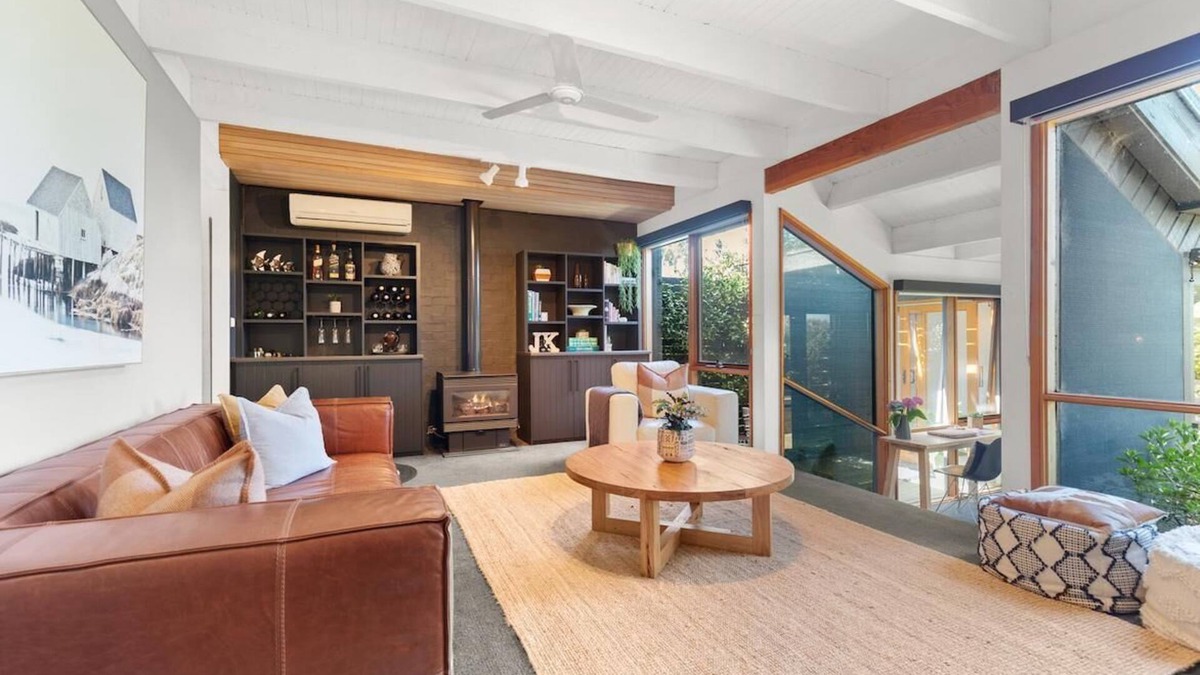 Mount Eliza House | Hygge Loft - Discover the Ultimate Cozy Retreat: Mt Eliza Accommodation