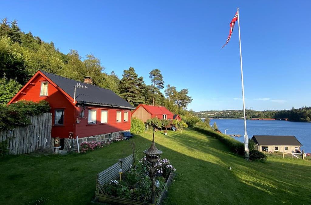 Farsund House | Hytte at Oyvoll in Farsund