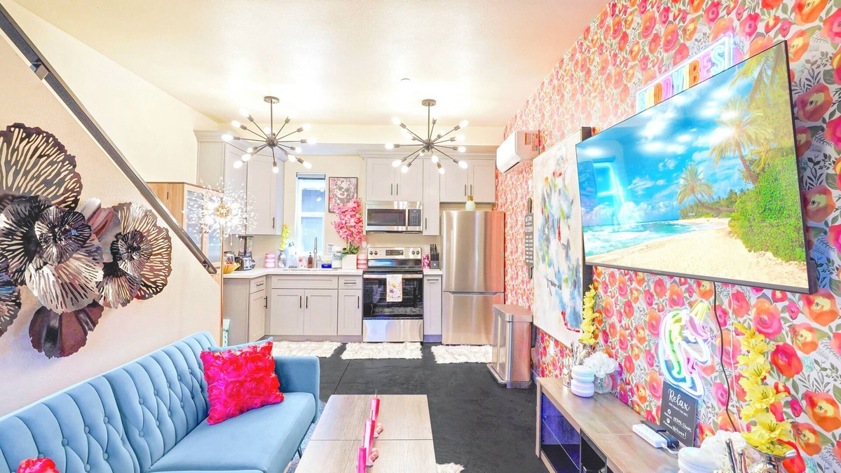 North Hills East House | I. Lovely Family Home Near Universal + Hollywood with Patio, Balcony, & Parking