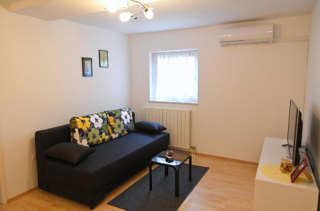 Bezjaki Apartment | IBI