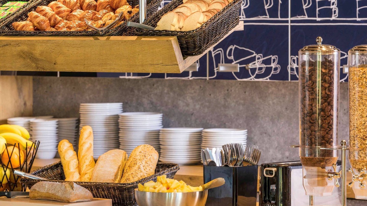 Montigny-le-Bretonneux Hotel | ibis budget Saint Quentin en Yvelines Velodrome