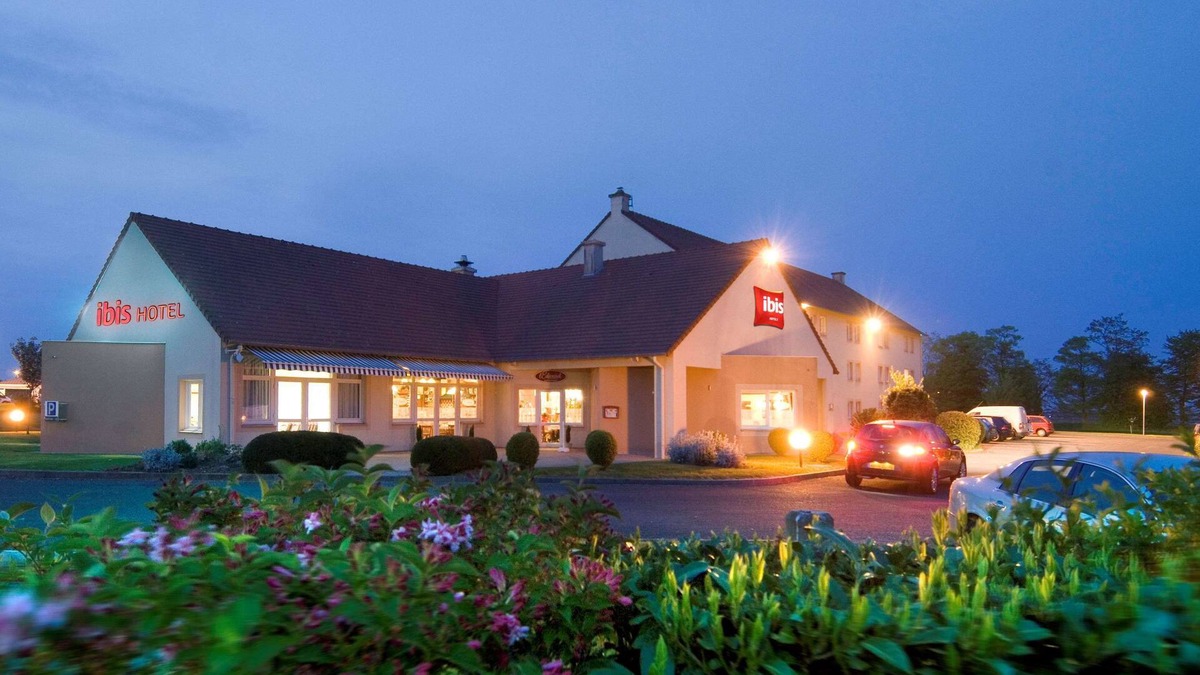 Falaise Hotel | ibis Falaise Coeur de Normandie