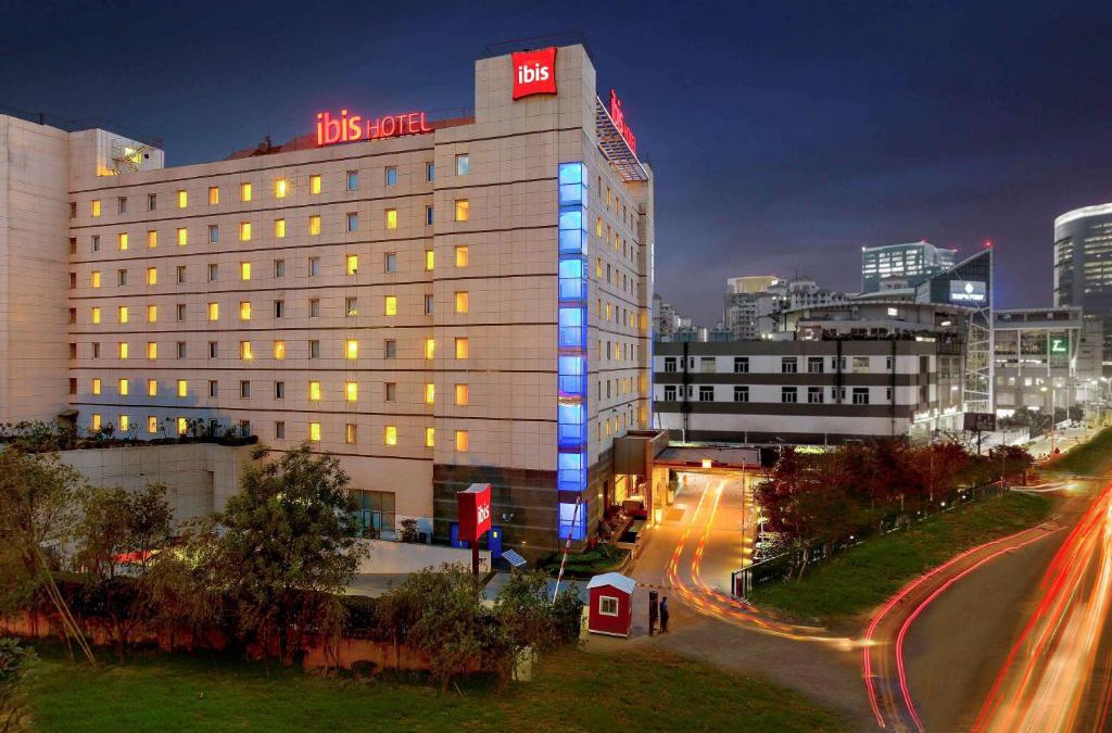 DLF Phase 5 Hotel | ibis Gurgaon Golf Course Road - An Accor Brand