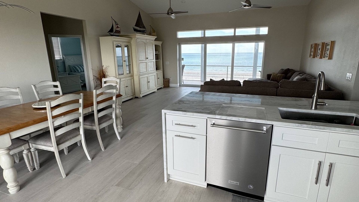 Palm Island House | Ibis Landing Beach House.Directly on the Beach! Don Pedro/Palm Island