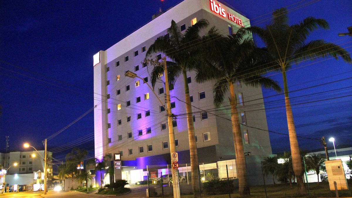 Canelas Hotel | ibis Montes Claros Shopping