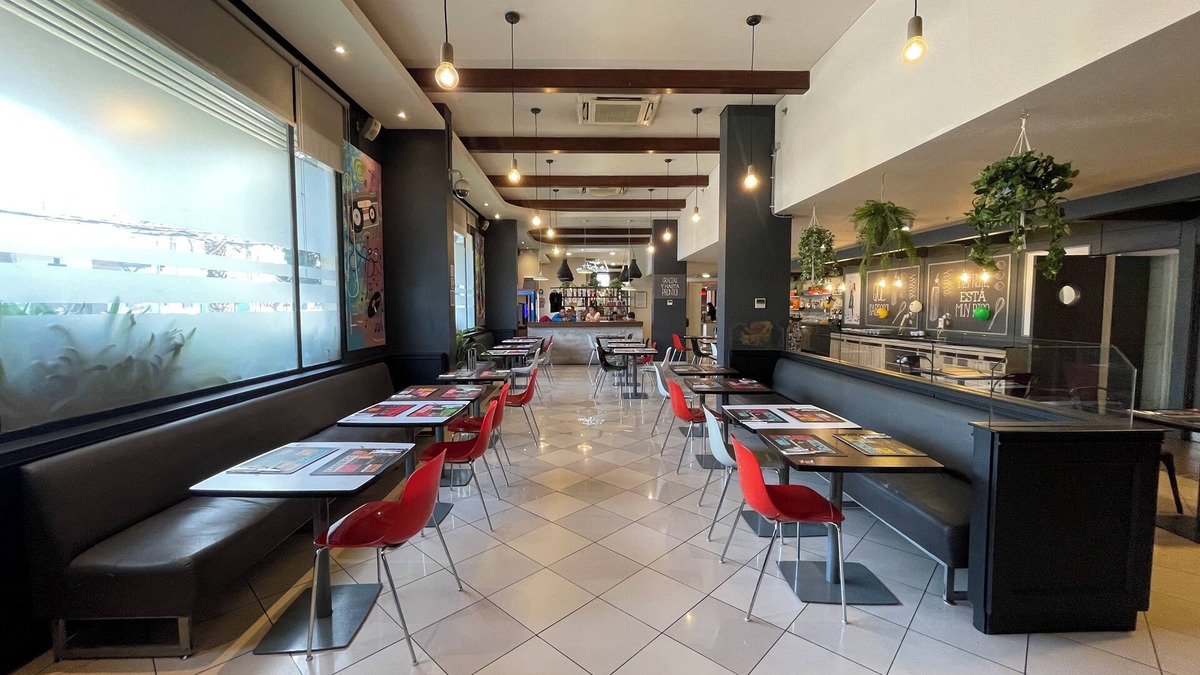 Las Rejas Hotel | ibis Santiago Estación Central